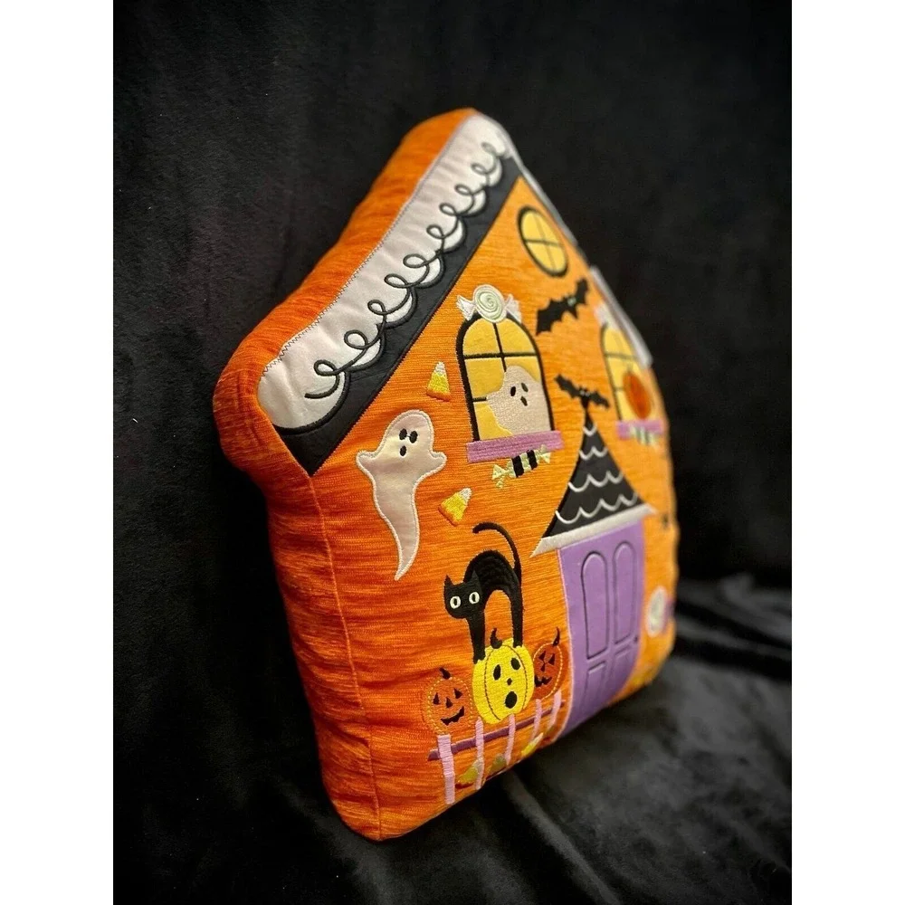 ISAAC MIZRAHI 17x18 HALLOWEEN Gingerbread Spooky House‎ Pillow NEW